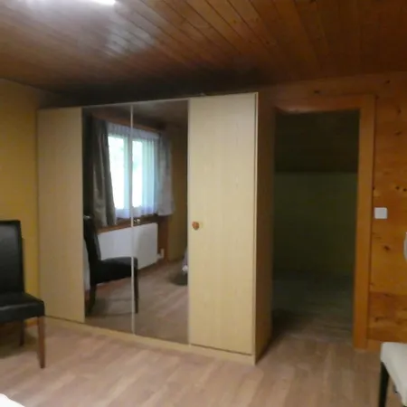 شقة Haus Zur Erholung